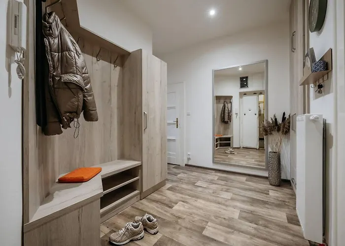 아파트 Spacious 2br Vrsovice | Ac • Netflix • Cozy